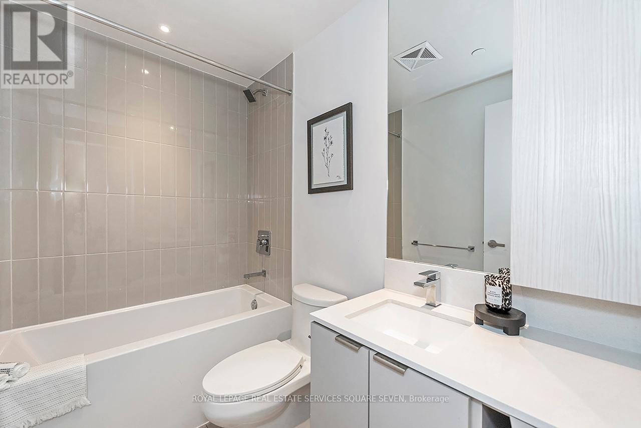 












4605 - 3883 QUARTZ ROAD

,
Mississauga,




Ontario
L5B0M4

