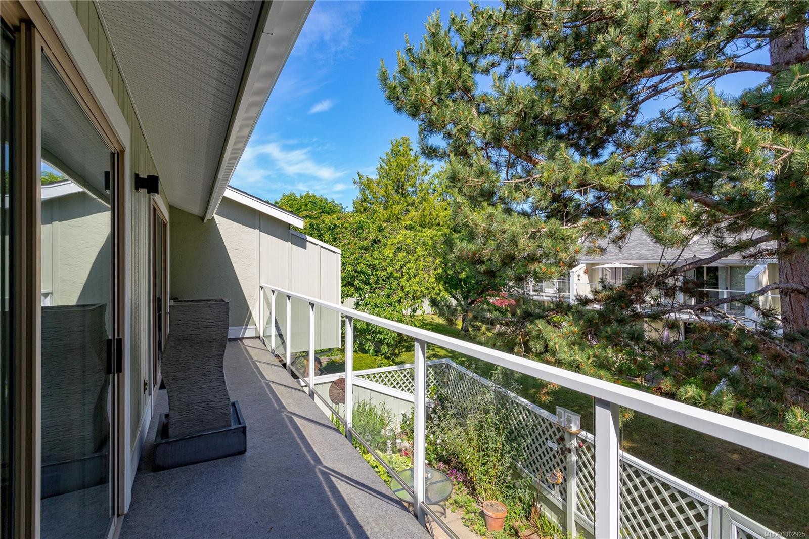 









2020


White Birch

Rd, 7,
Sidney,




BC
V8L 2R1

