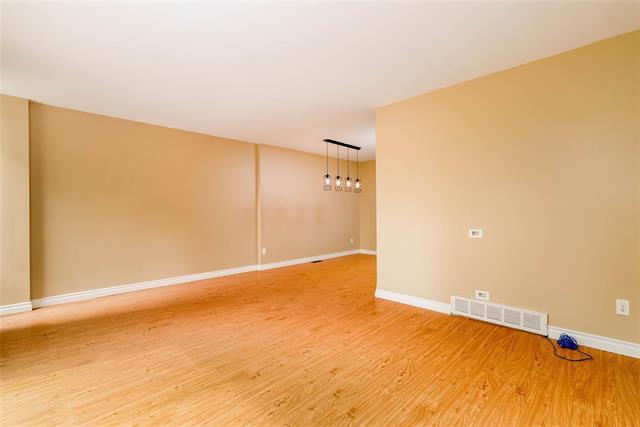 









1


Snow

ST, 80,
Winnipeg,




MB
R3T 2M4

