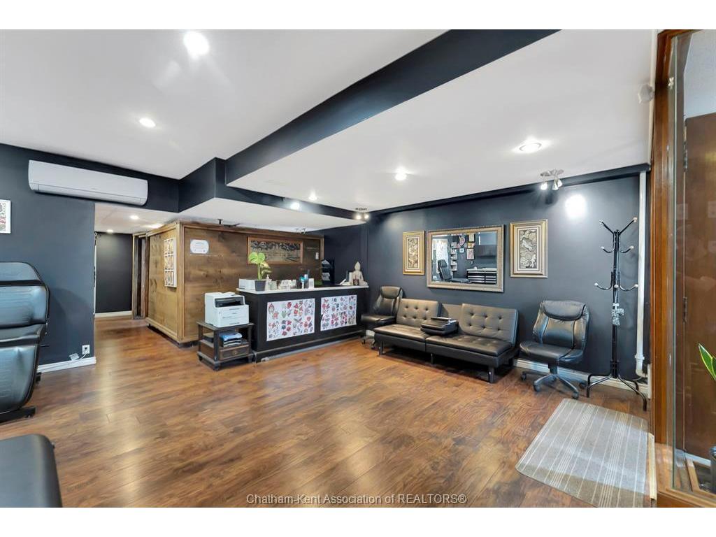 









156


James

Street South,
Hamilton,




ON
L8P 3A2

