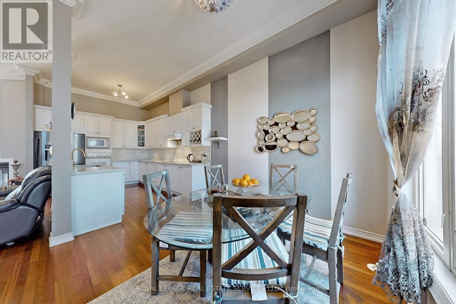 












5861 TENTH LINE W

,
Mississauga,




Ontario
L5M6V4

