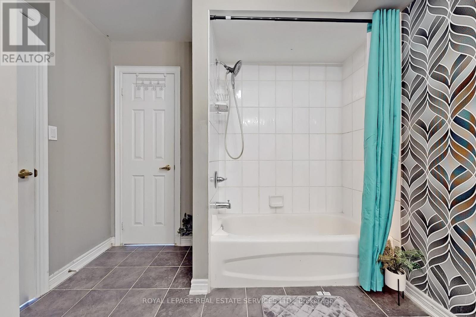 












5861 TENTH LINE W

,
Mississauga,




Ontario
L5M6V4

