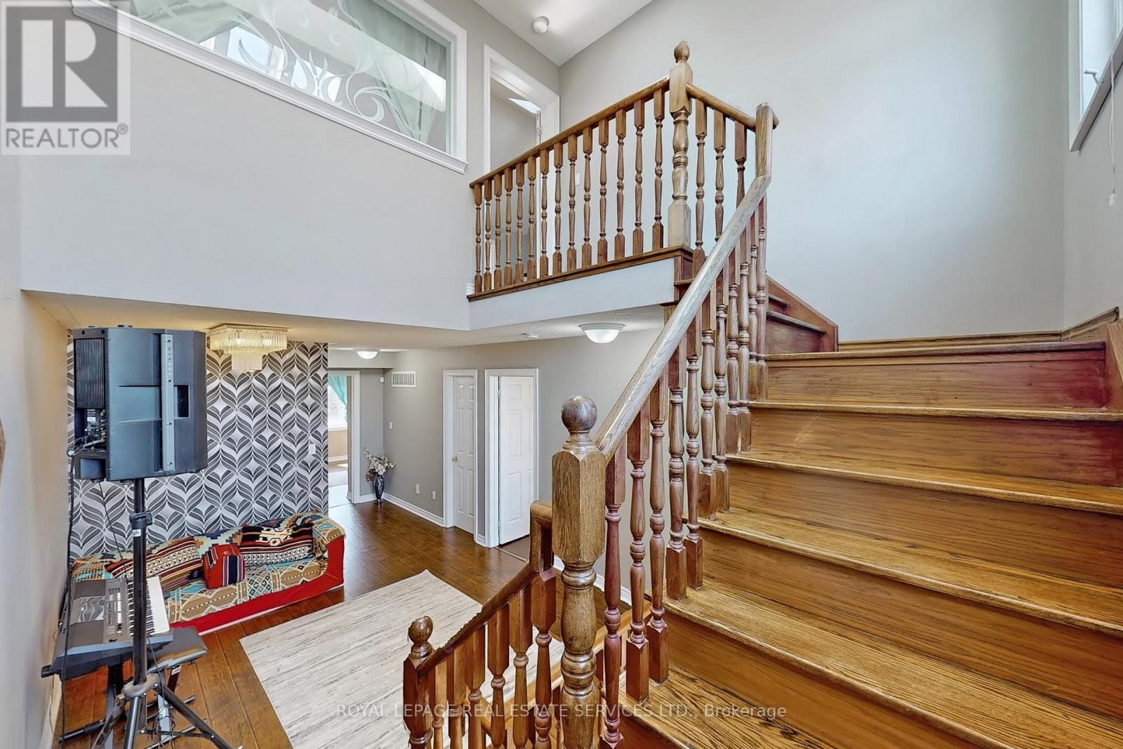 












5861 TENTH LINE W

,
Mississauga,




Ontario
L5M6V4

