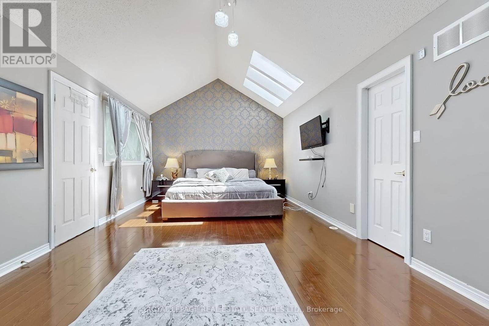 












5861 TENTH LINE W

,
Mississauga,




Ontario
L5M6V4

