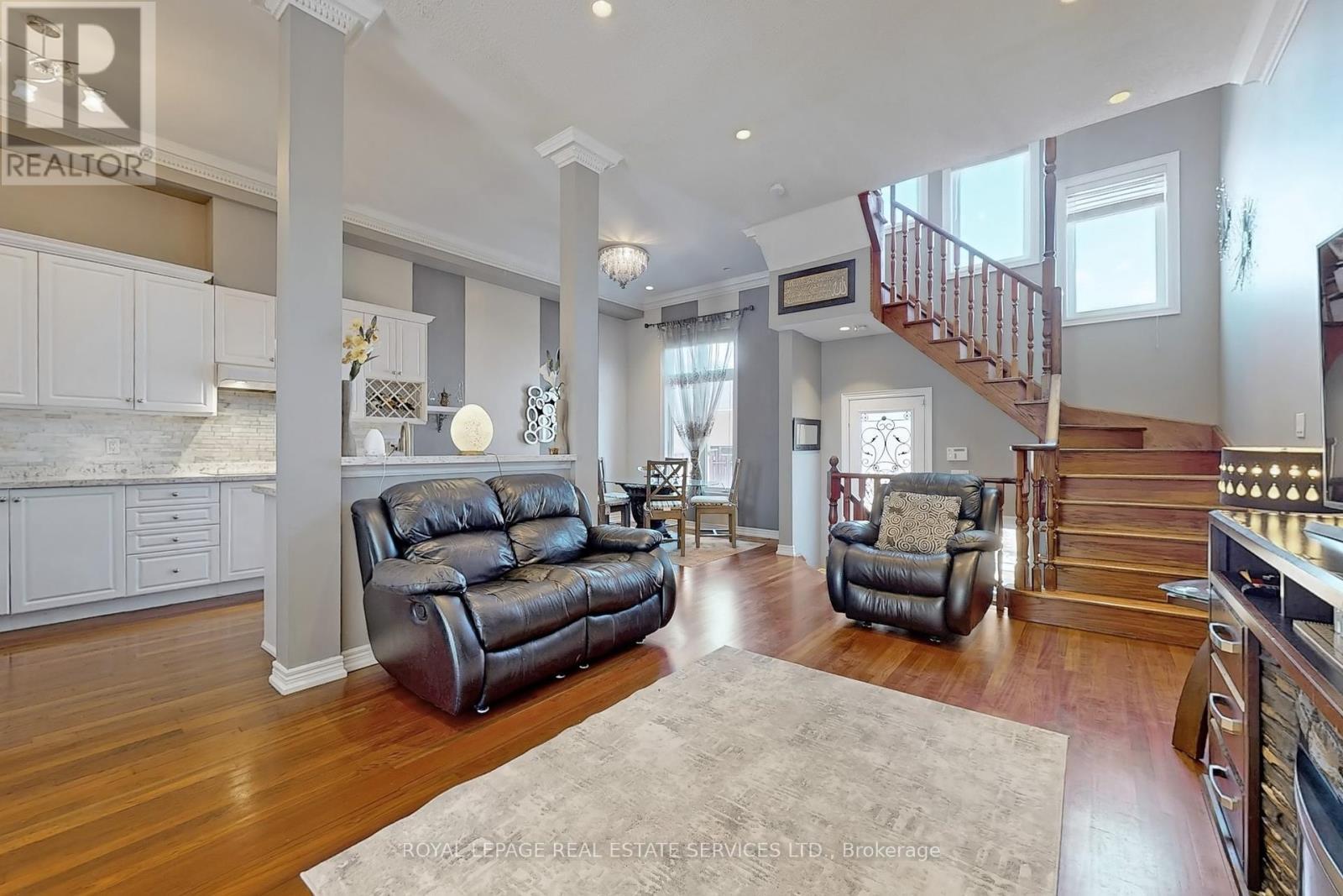 












5861 TENTH LINE W

,
Mississauga,




Ontario
L5M6V4

