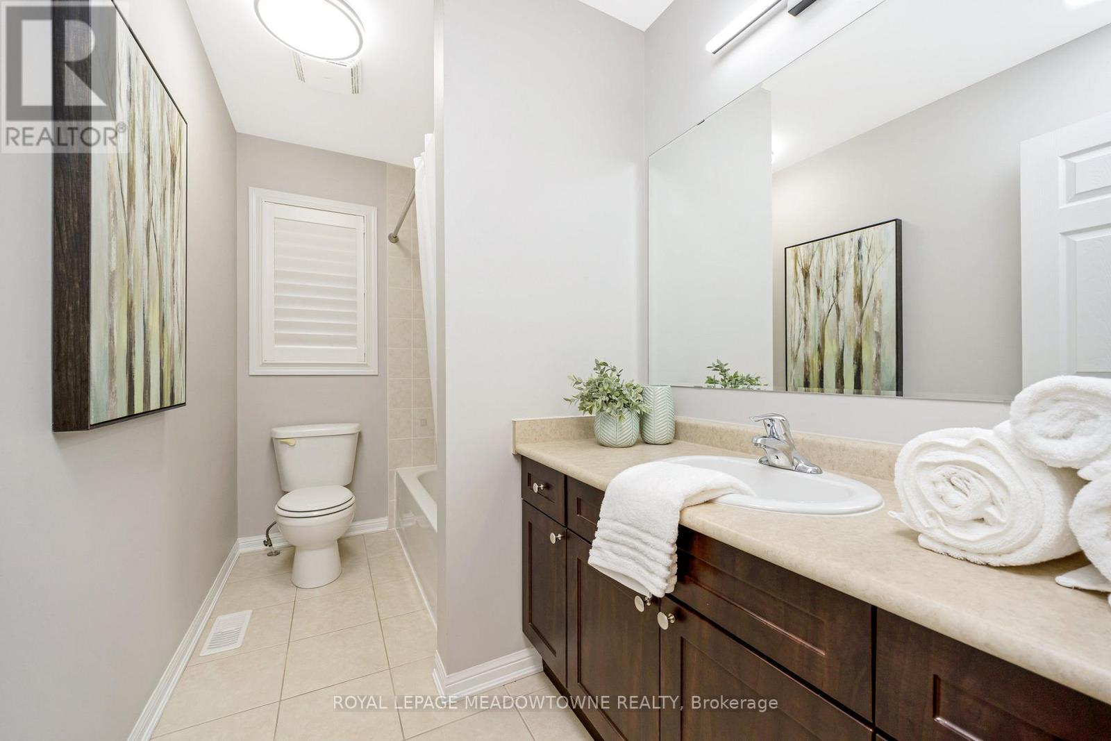 












428 DYMOTT AVENUE

,
Milton,




Ontario
L9T7V1

