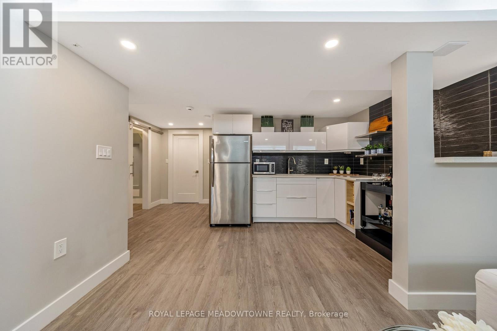 












428 DYMOTT AVENUE

,
Milton,




Ontario
L9T7V1

