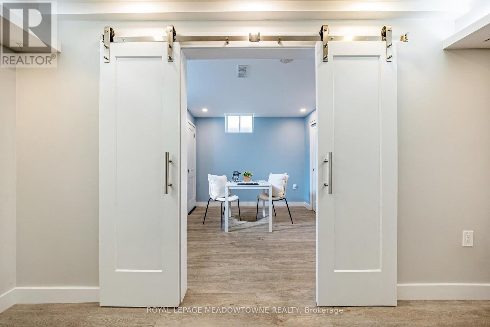 












428 DYMOTT AVENUE

,
Milton,




Ontario
L9T7V1

