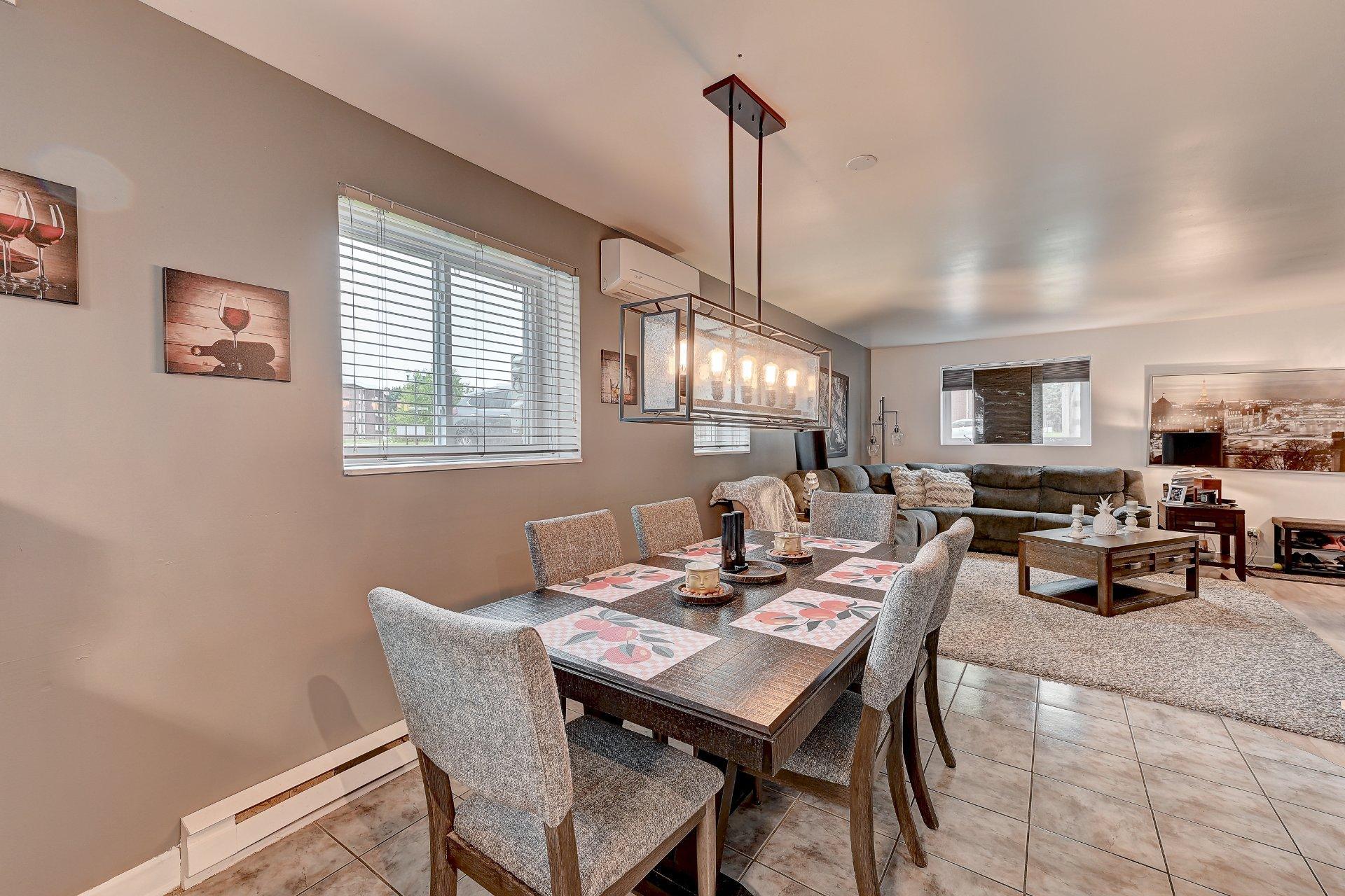 









8


Rue de l'Oseraie

,
Saint-Constant,




QC
J5A1K3

