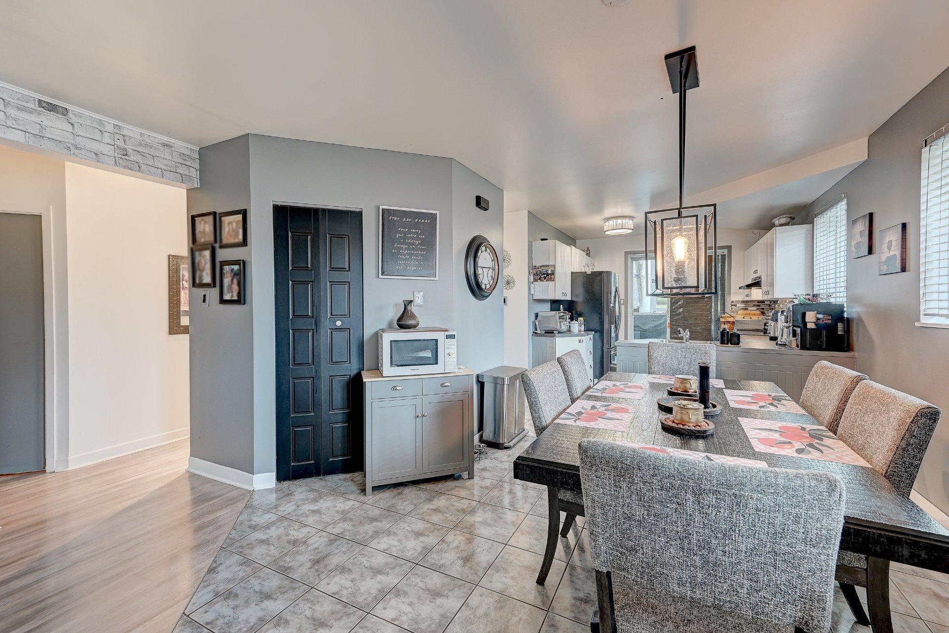 









8


Rue de l'Oseraie

,
Saint-Constant,




QC
J5A1K3

