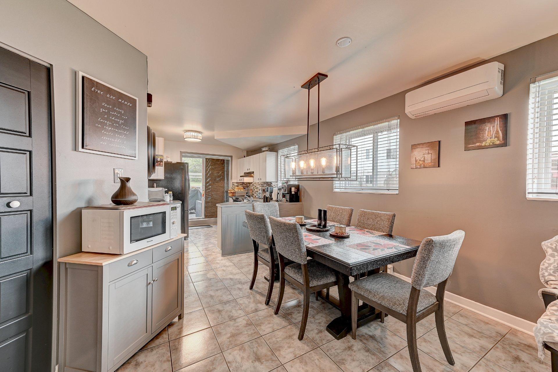 









8


Rue de l'Oseraie

,
Saint-Constant,




QC
J5A1K3

