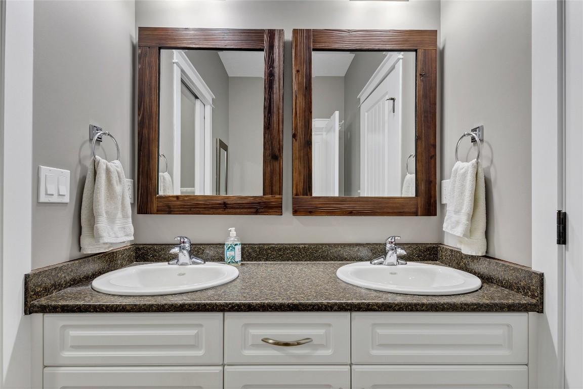 









6032


Lynx

Drive,
Vernon,




BC
V1B 3J5

