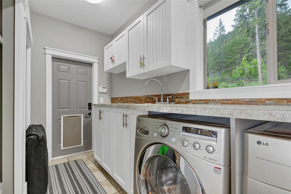 









6032


Lynx

Drive,
Vernon,




BC
V1B 3J5

