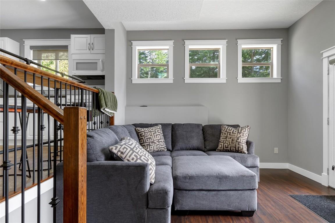 









6032


Lynx

Drive,
Vernon,




BC
V1B 3J5

