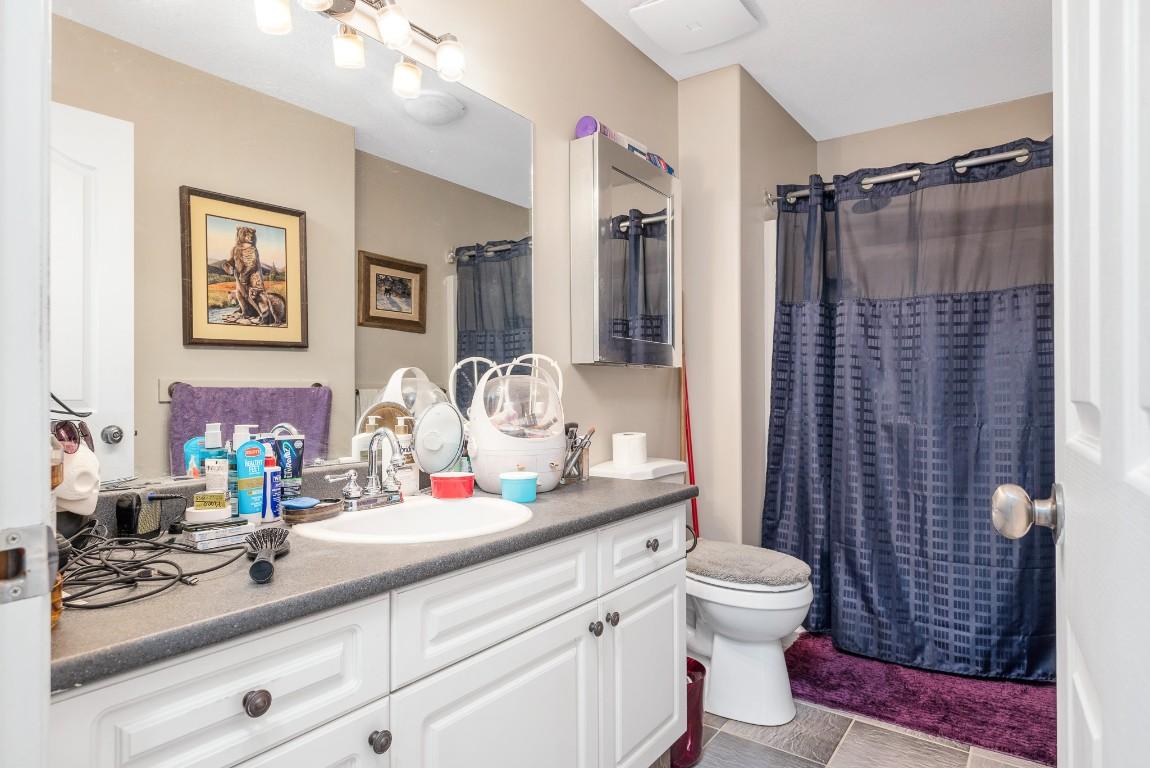 









1041


11

Avenue, 3,
Vernon,




BC
V1B 2P8


