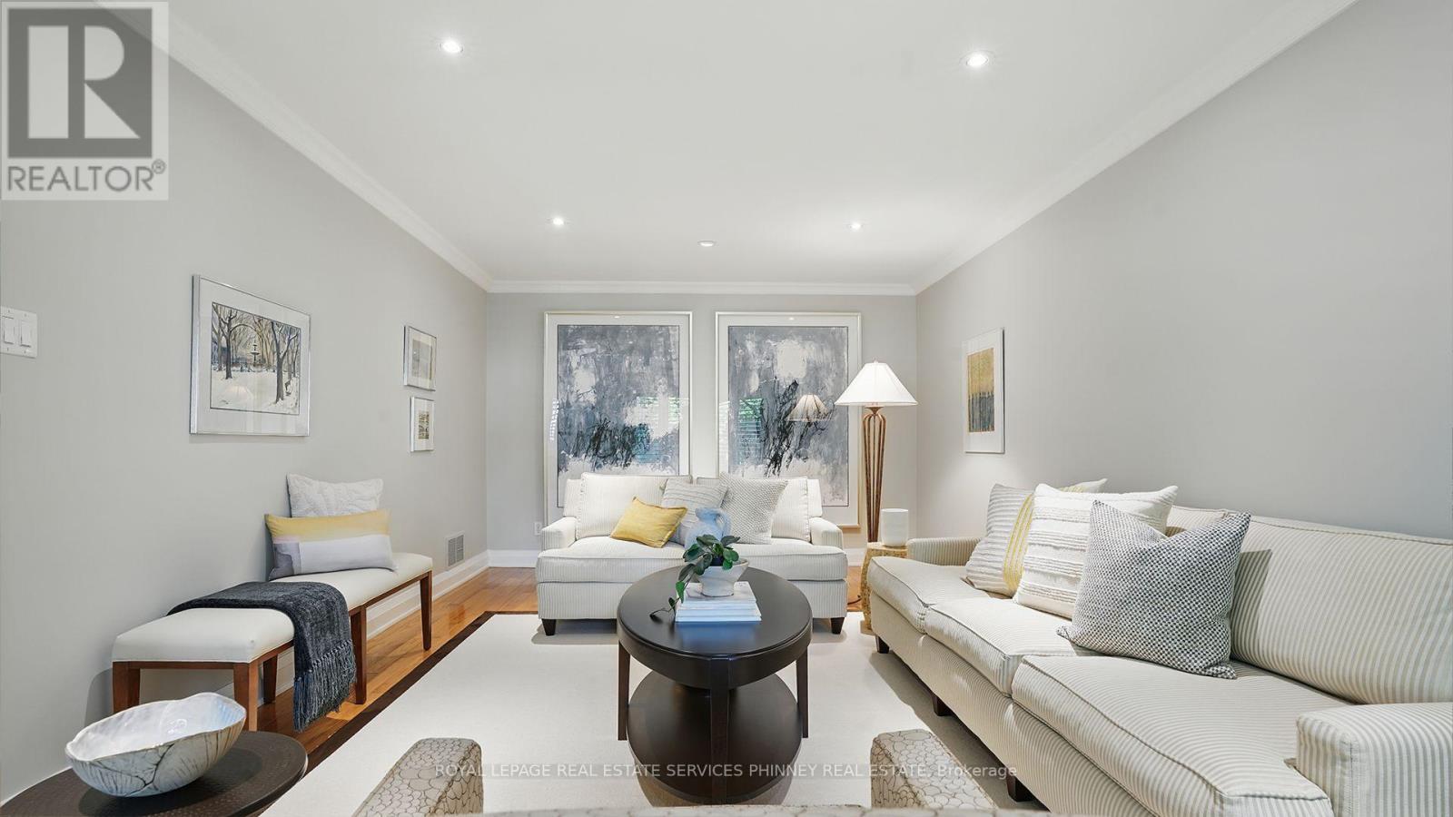 












402 BARCLAY CRESCENT

,
Oakville,




Ontario
L6J6H9

