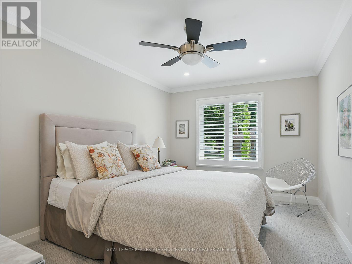 












402 BARCLAY CRESCENT

,
Oakville,




Ontario
L6J6H9

