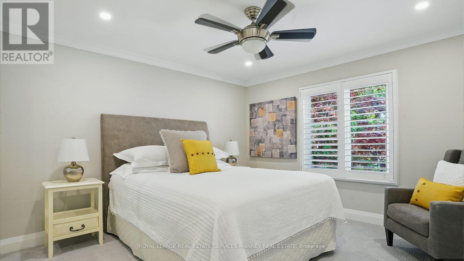 












402 BARCLAY CRESCENT

,
Oakville,




Ontario
L6J6H9

