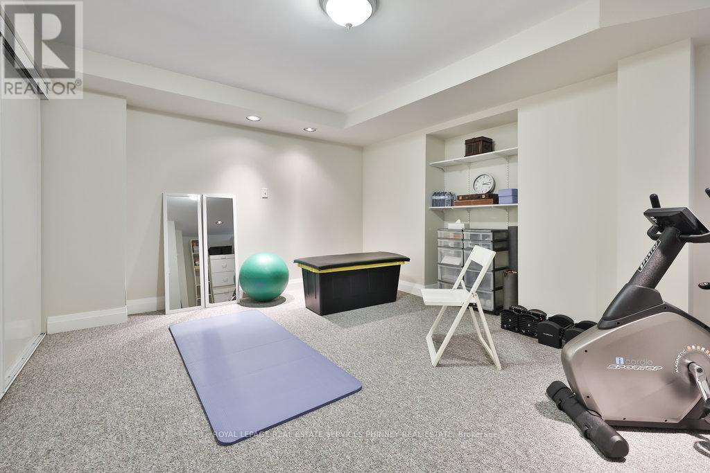 












402 BARCLAY CRESCENT

,
Oakville,




Ontario
L6J6H9

