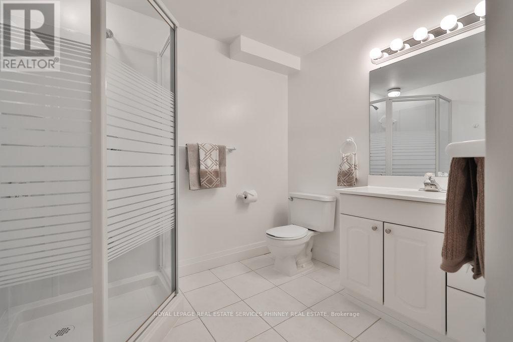 












402 BARCLAY CRESCENT

,
Oakville,




Ontario
L6J6H9

