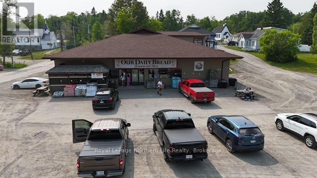 












6722 HIGHWAY 11 N

,
Temagami,




Ontario
P0H2H0

