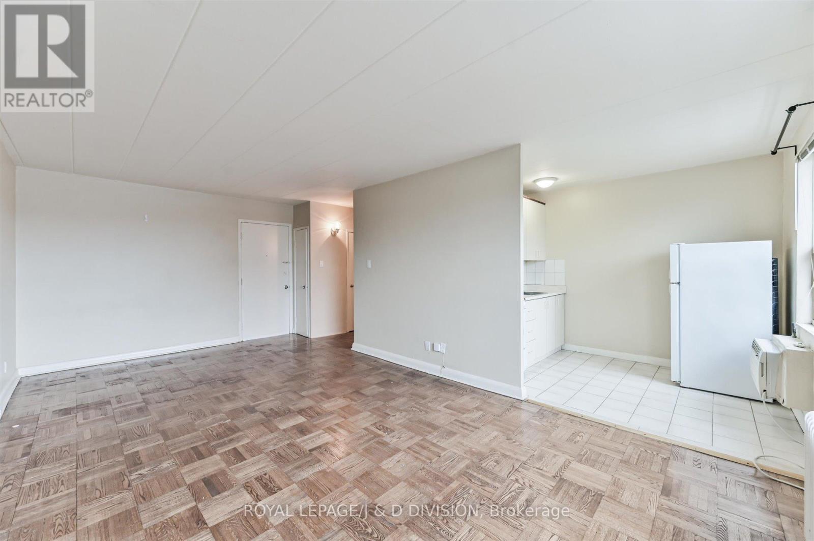 












304 - 325 SAMMON AVENUE

,
Toronto,




Ontario
M4J2A1

