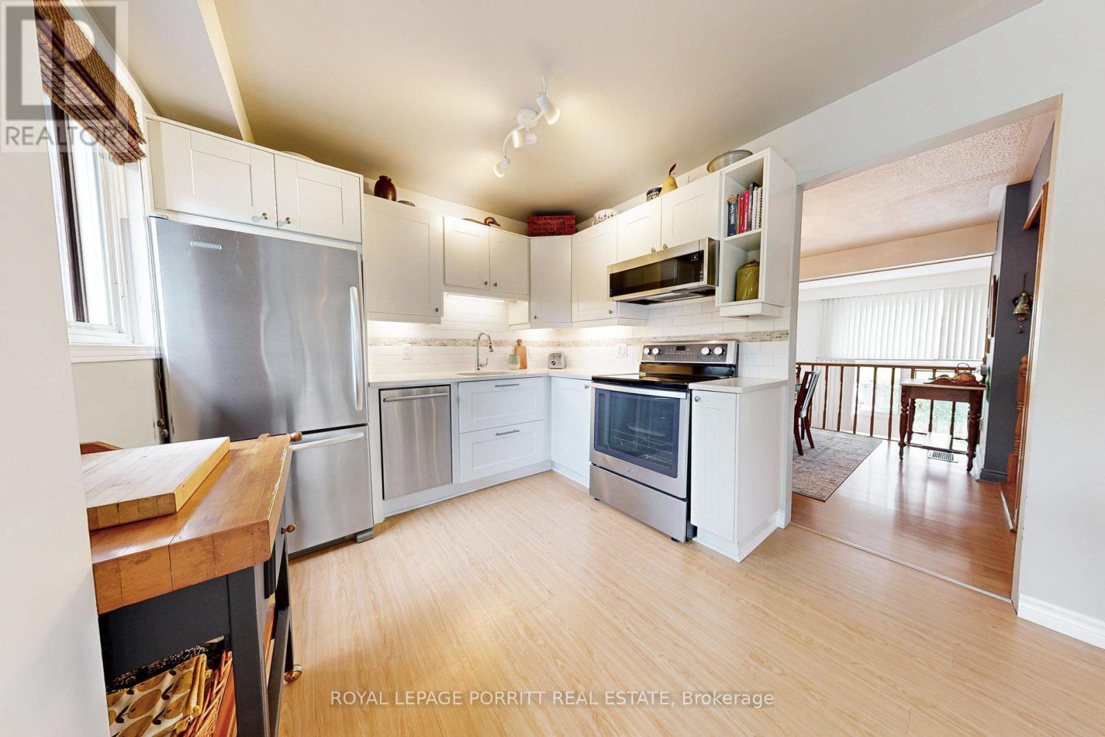 












41 - 3395 CLIFF ROAD N

,
Mississauga,




Ontario
L5A3M7

