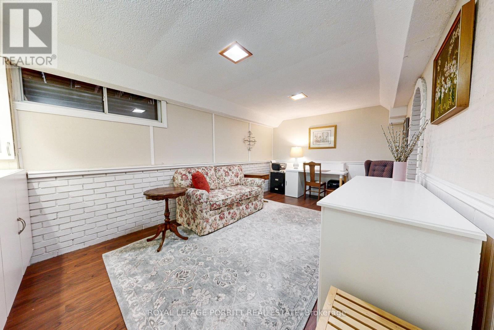 












41 - 3395 CLIFF ROAD N

,
Mississauga,




Ontario
L5A3M7

