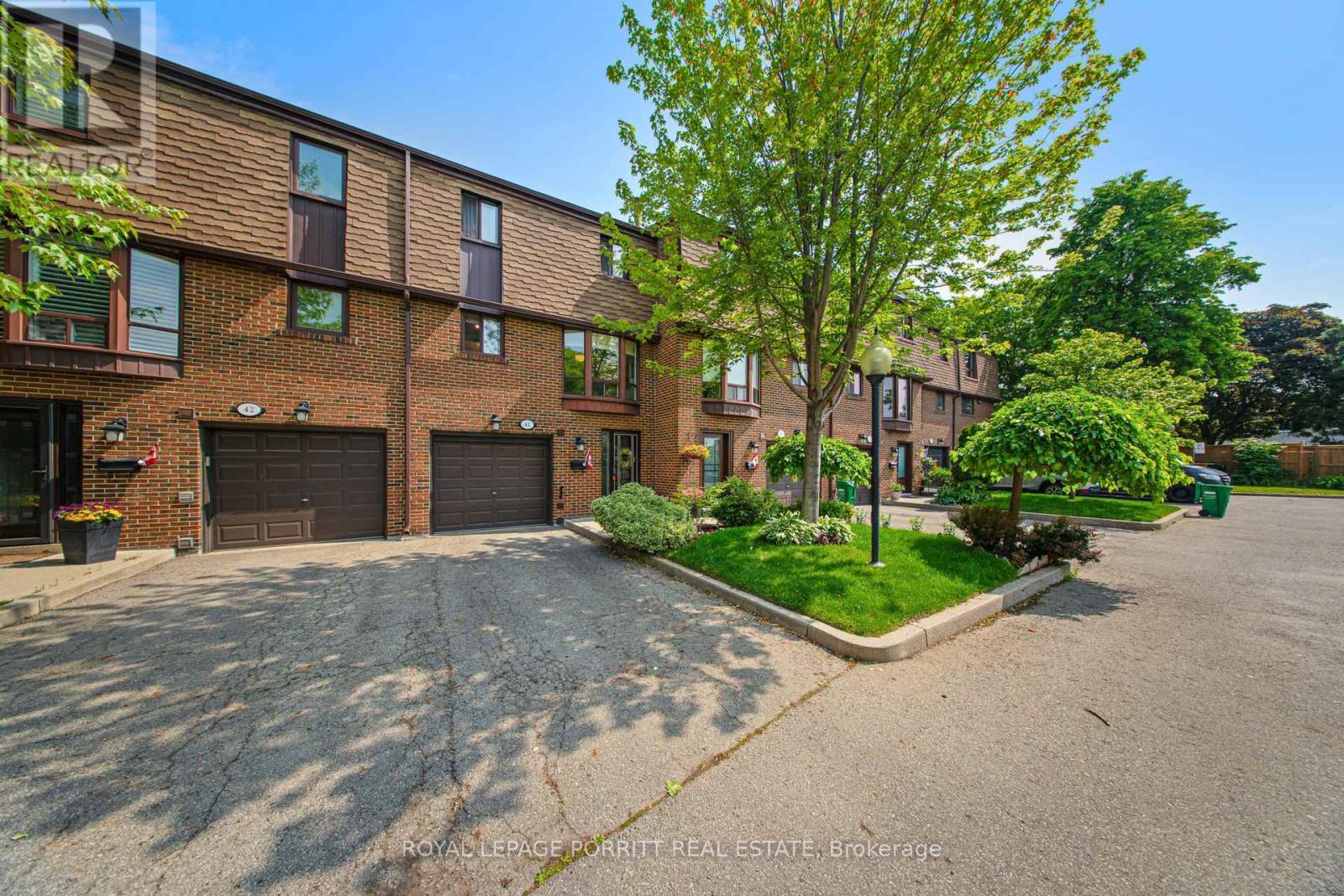 












41 - 3395 CLIFF ROAD N

,
Mississauga,




Ontario
L5A3M7

