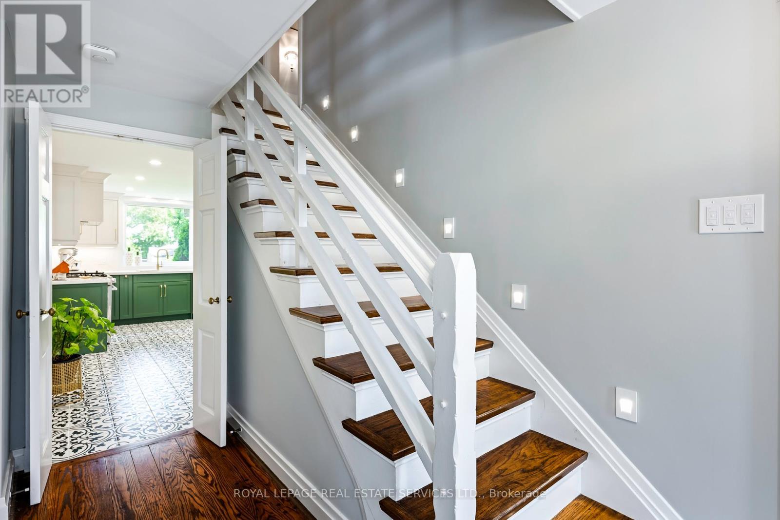 












5 PINE RIDGE LANE

,
Brampton,




Ontario
L6W1G6

