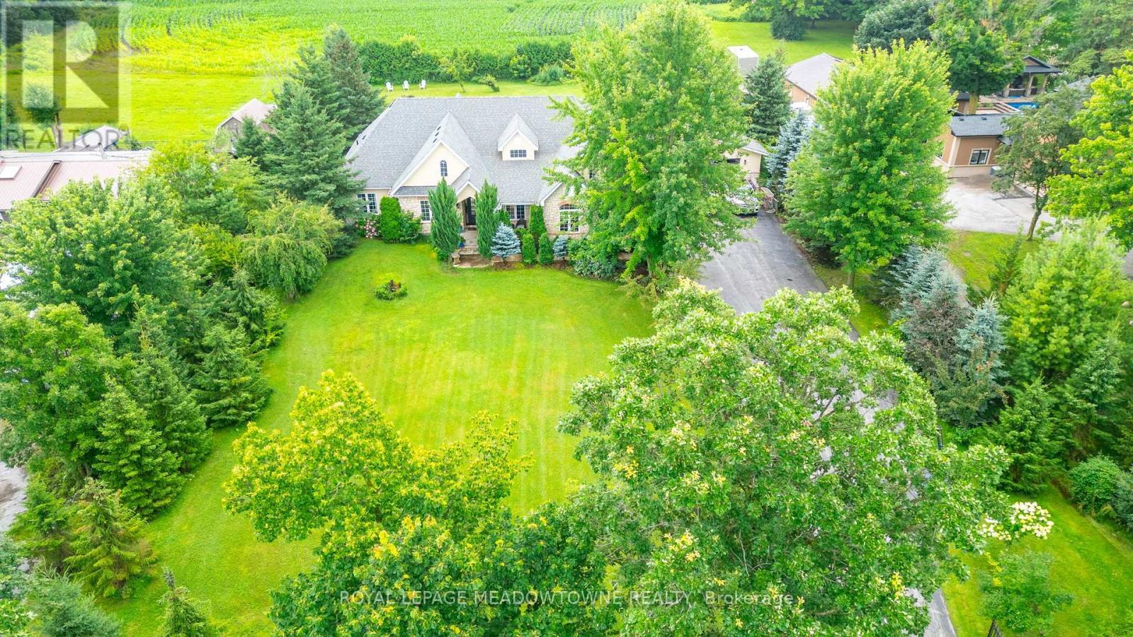 












128 CARLISLE ROAD

,
Hamilton,




Ontario
L8B0Z8


