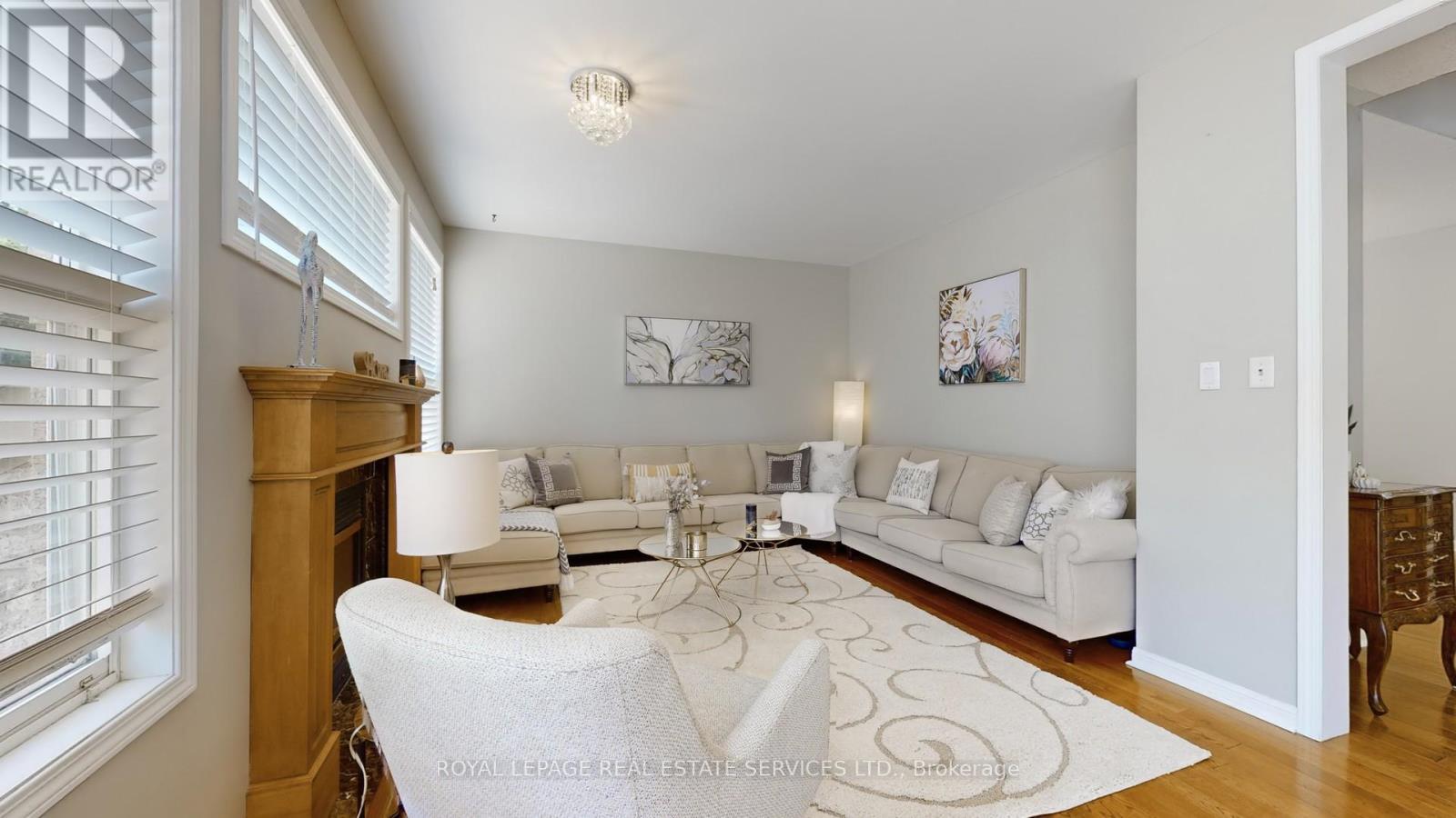 












3798 SWIFTDALE DRIVE

,
Mississauga,




Ontario
L5M6M5


