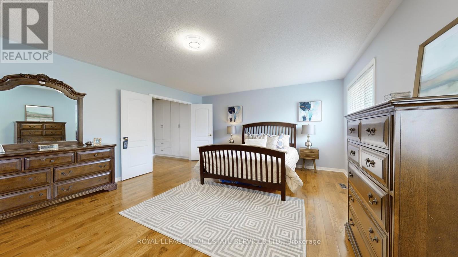 












3798 SWIFTDALE DRIVE

,
Mississauga,




Ontario
L5M6M5

