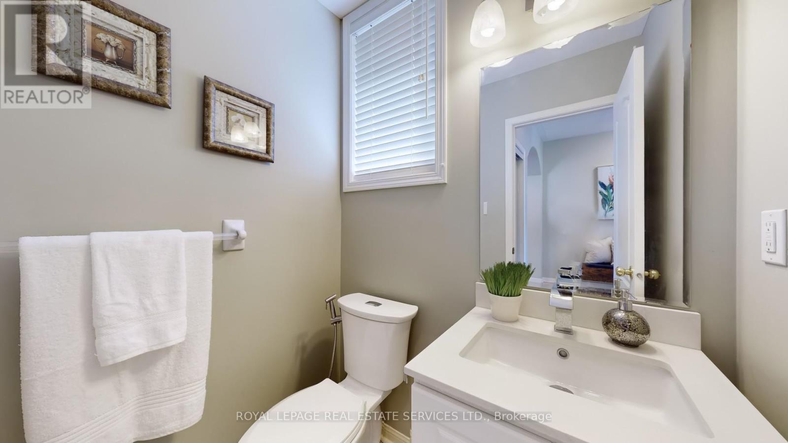 












3798 SWIFTDALE DRIVE

,
Mississauga,




Ontario
L5M6M5

