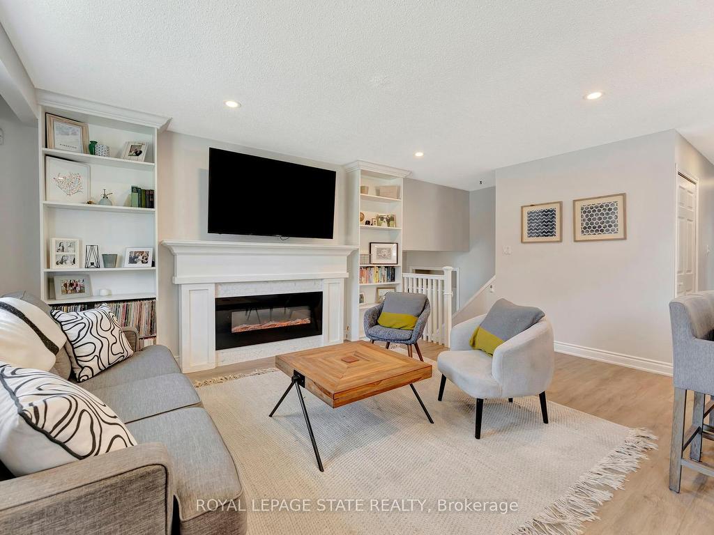 









15


Elsa

Court,
Hamilton,




ON
L9C 4R7

