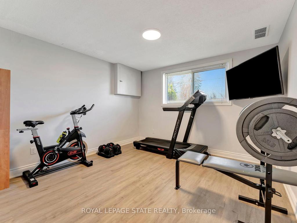 









15


Elsa

Court,
Hamilton,




ON
L9C 4R7

