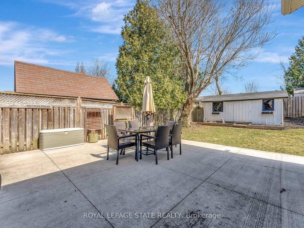 









15


Elsa

Court,
Hamilton,




ON
L9C 4R7


