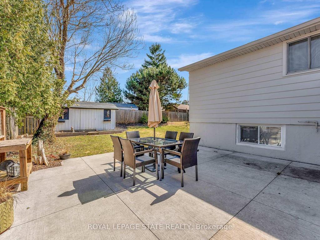 









15


Elsa

Court,
Hamilton,




ON
L9C 4R7

