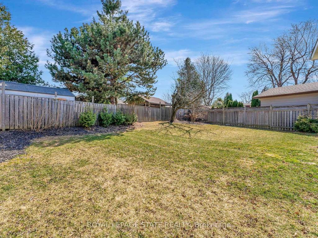 









15


Elsa

Court,
Hamilton,




ON
L9C 4R7

