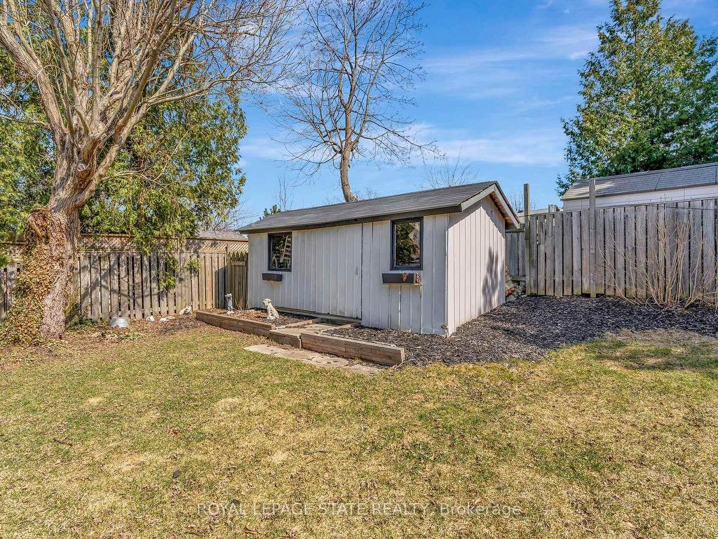 









15


Elsa

Court,
Hamilton,




ON
L9C 4R7

