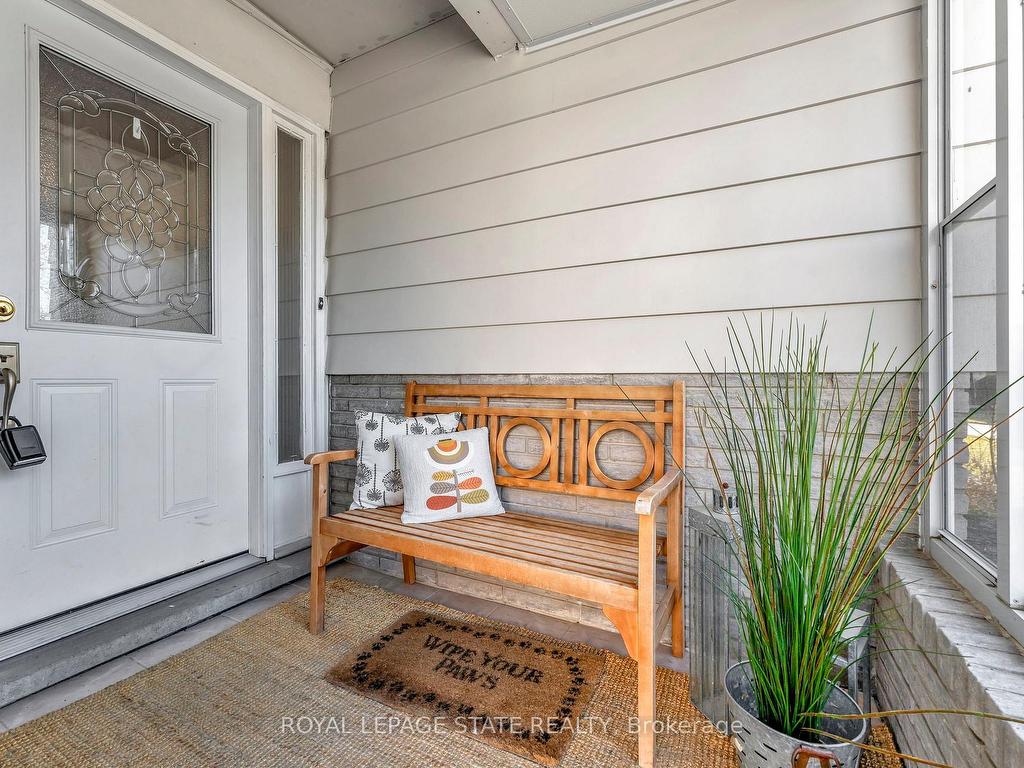 









15


Elsa

Court,
Hamilton,




ON
L9C 4R7

