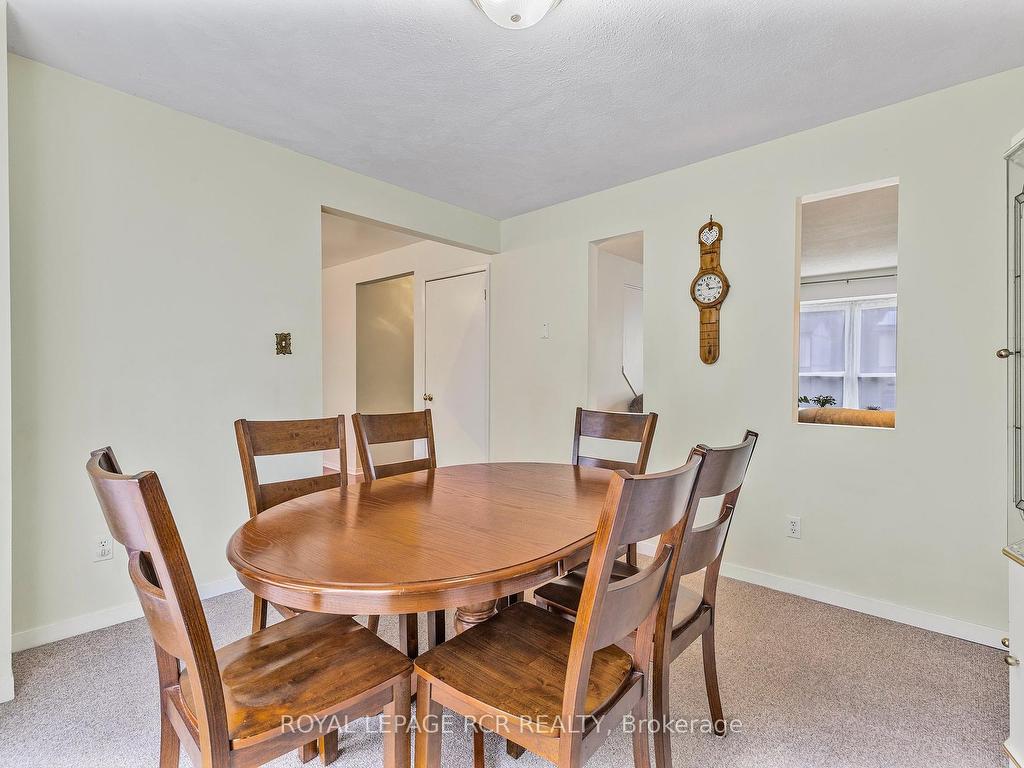 









856


Magnolia

Avenue,
Newmarket,




ON
L3Y 3C7

