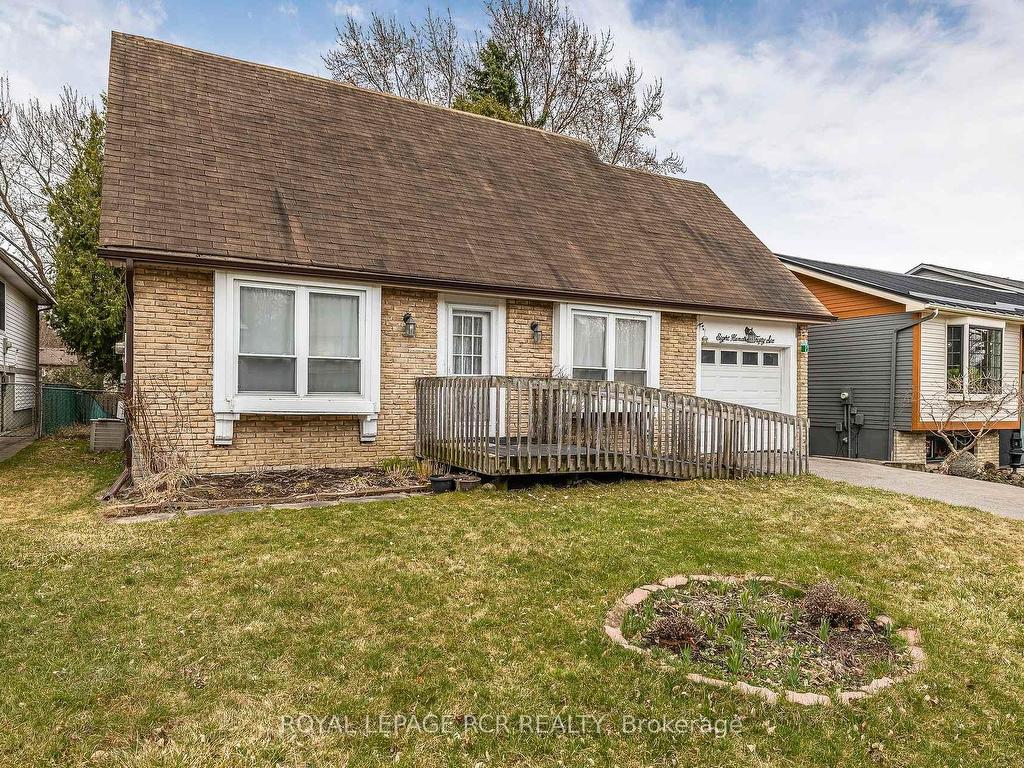 









856


Magnolia

Avenue,
Newmarket,




ON
L3Y 3C7

