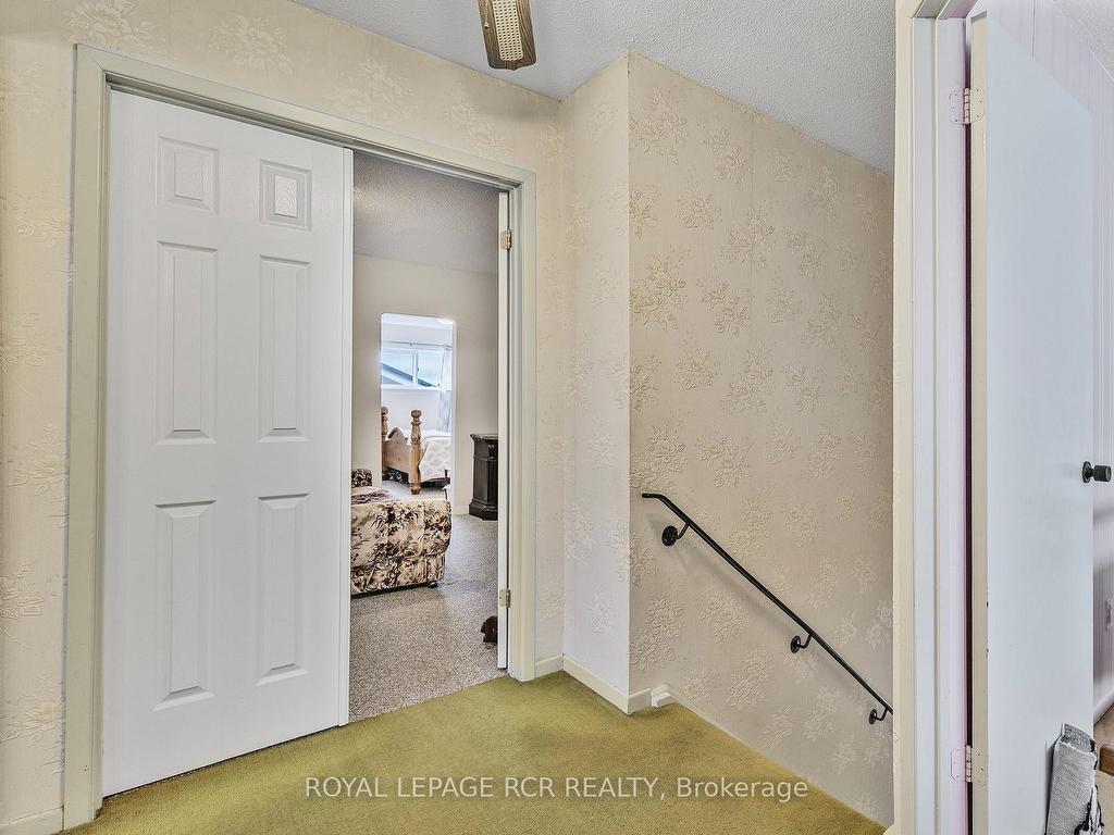 









856


Magnolia

Avenue,
Newmarket,




ON
L3Y 3C7

