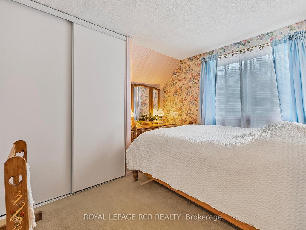 









856


Magnolia

Avenue,
Newmarket,




ON
L3Y 3C7


