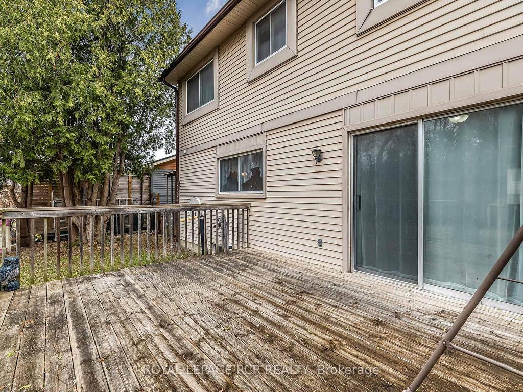 









856


Magnolia

Avenue,
Newmarket,




ON
L3Y 3C7

