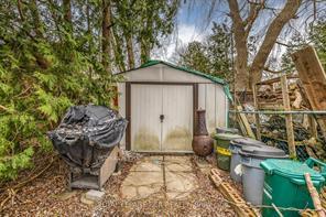 









856


Magnolia

Avenue,
Newmarket,




ON
L3Y 3C7

