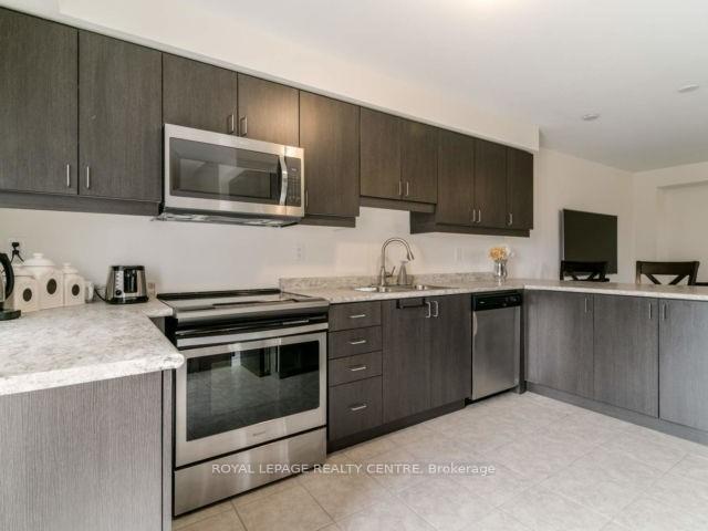









587


Allport

Gate,
Milton,




ON
L9T 9J5

