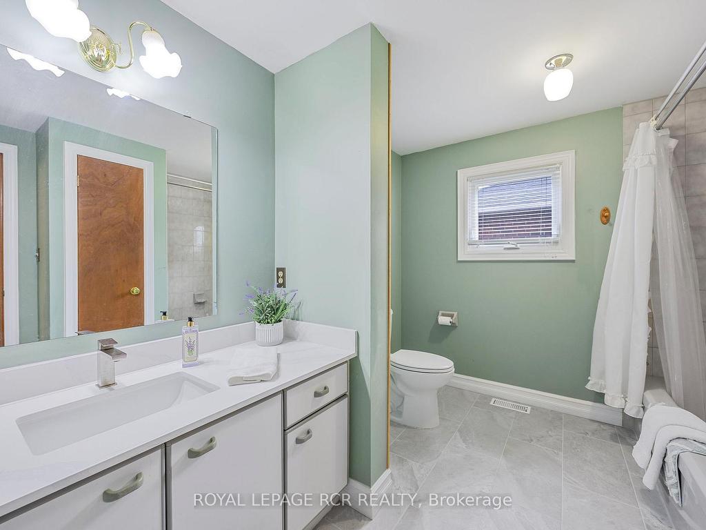 









39


Passmore

Avenue,
Orangeville,




ON
L9W 4K4

