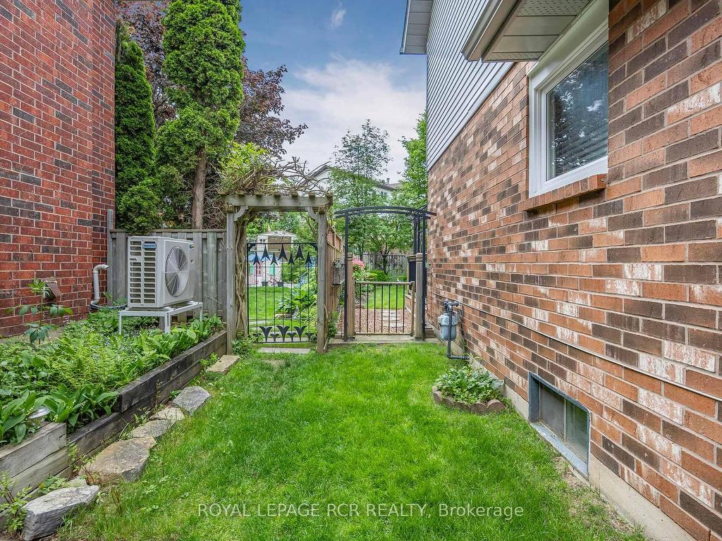 









39


Passmore

Avenue,
Orangeville,




ON
L9W 4K4

